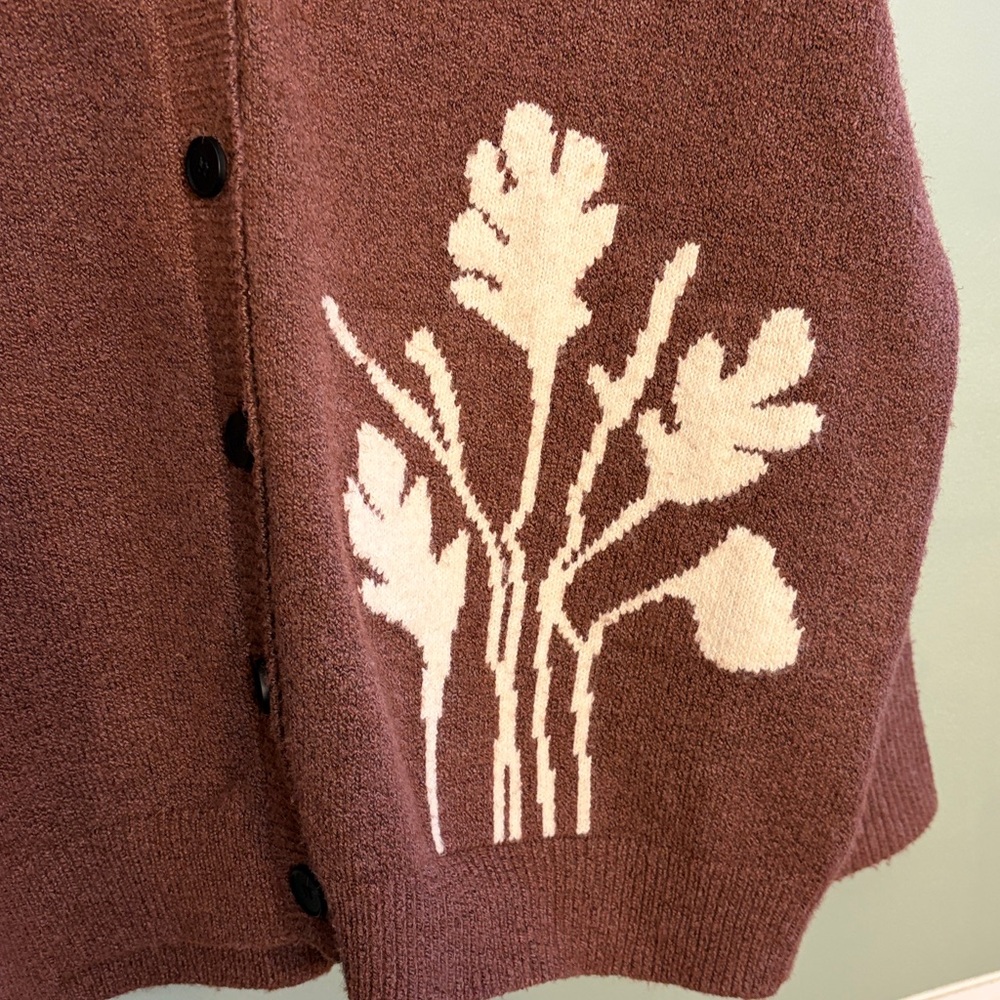Grade & Gather Size Small Mahogany Knit Floral Oversized Sweater - Picture 4 of 8